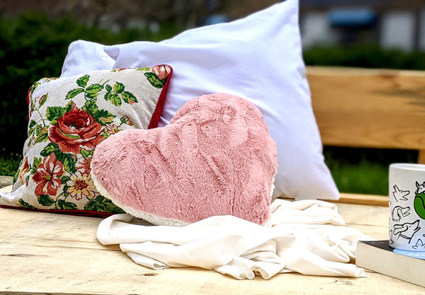 Tache Home Fashion Tache Faux Fur Pink White Heart Shape Throw Pillow (#7)