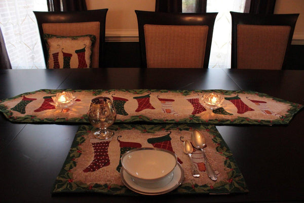 Tache Home Fashion Tache Festive Hang My Stockings By The Fireplace Placemat Set Of 4 (12910PM)