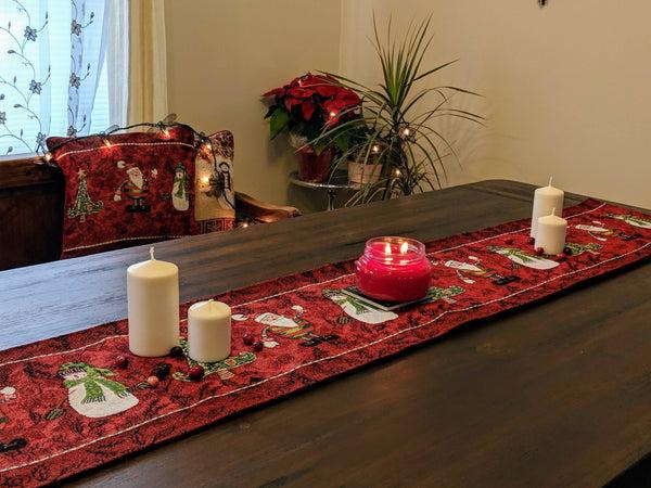 Tache Home Fashion Tache Here Comes Santa Claus Vintage Holiday Woven Tapestry Table Runners (8577TR)