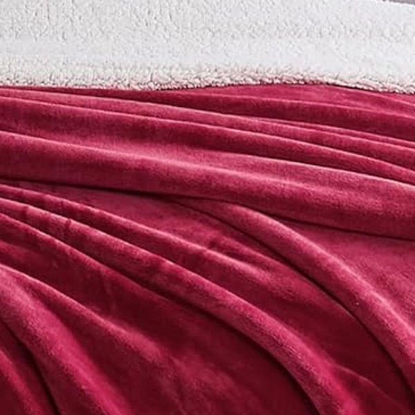 Tache Home Fashion Tache Holiday Red Microfleece With Sherpa Back Throw Blanket (HRDMF)