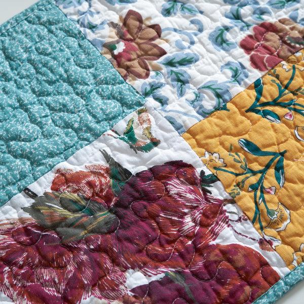 Tache Home Fashion Tache Old World Garden Pastel Blue Yellow Red Hummingbirds Cotton Patchwork Placemats (JHW-936)