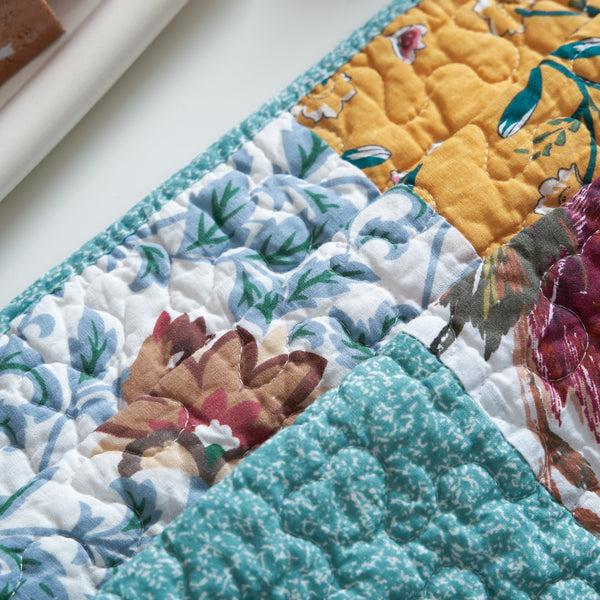 Tache Home Fashion Tache Old World Garden Pastel Blue Yellow Red Hummingbirds Cotton Patchwork Placemats (JHW-936)