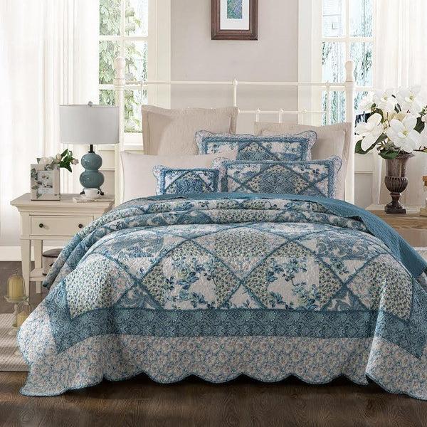 tache home fashion Tache Petal Dance White Blue Floral Paisley Vintage Garden Scalloped Cotton Patchwork Quilt Set (JHW-646)