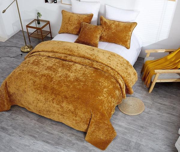 Tache Home Fashion Tache Plush Dreams Melted Gold Waves Velvet Quilt Set (JHW-852Y)
