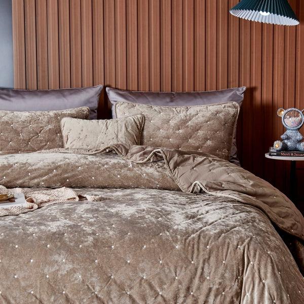 Tache Home Fashion Tache Plush Dreams Sand Taupe Beige Tufted Velvet Quilt Set (JHW-853B)