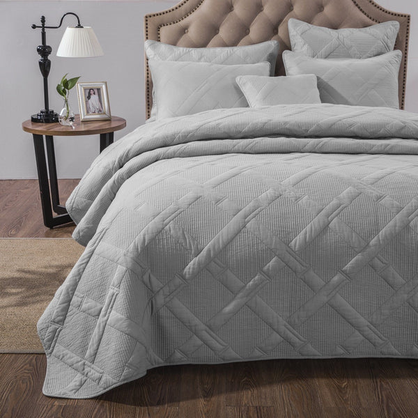 Tache Home Fashion Tache Soothing Pastel Silver Diamond Stitch Light Gray Cotton Quilt Set (JHW-862)