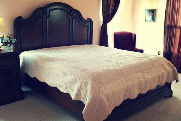 Tache Home Fashion Tache Super Soft Tan Beige Scalloped Coral Reef Quilted Fleece Bedspread Set (DXJ109013-1)