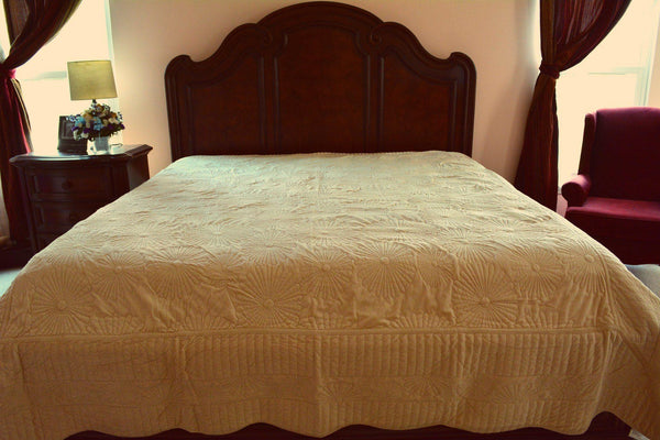 Tache Home Fashion Tache Super Soft Tan Beige Scalloped Coral Reef Quilted Fleece Bedspread Set (DXJ109013-1)