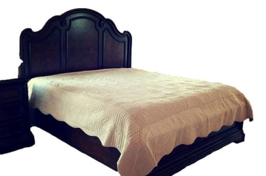 tache home fashion Tache Super Soft Tan Beige Scalloped Coral Reef Quilted Fleece Bedspread Set (DXJ109013-1) tache home fashion Tache Super Soft Tan Beige Scalloped Coral Reef Quilted Fleece Bedspread Set (DXJ109013-1)