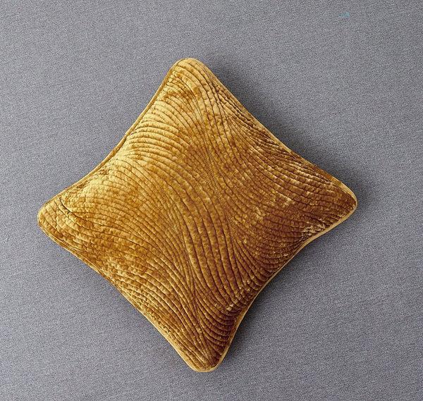 Tache Home Fashion Tache Velvet Dreams Melted Gold Plush Waves Cushion Covers Euro Sham (JHW-852Y)