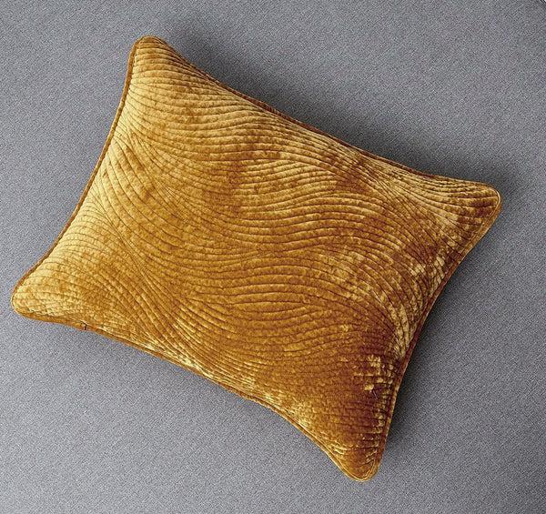 Tache Home Fashion Tache Velvet Dreams Melted Gold Plush Waves Pillow Sham (JHW-852Y)