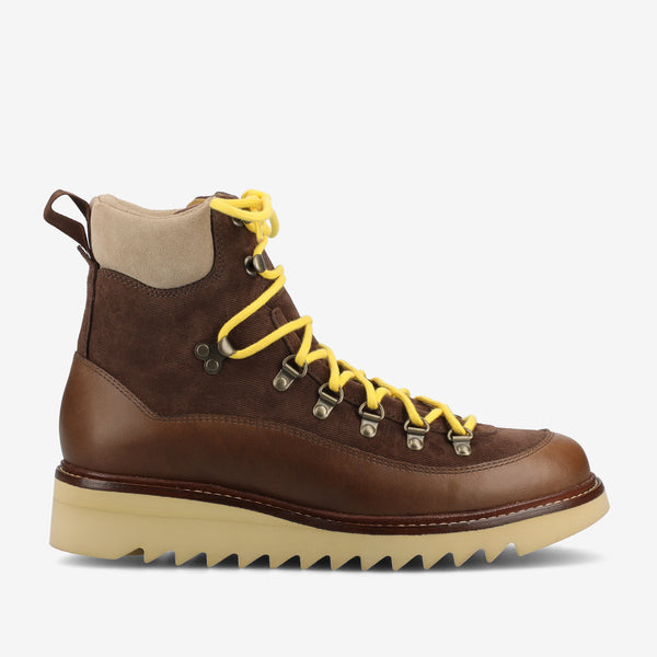 taft The Alpine Boot in Peanut