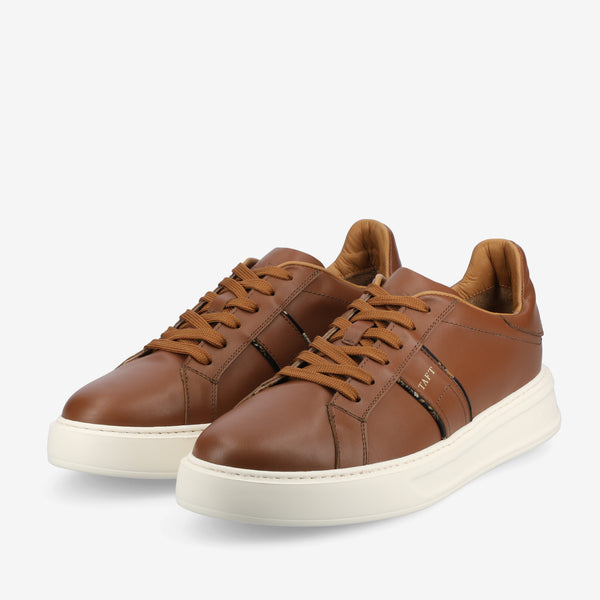 Taft The Logan Sneaker In Tan