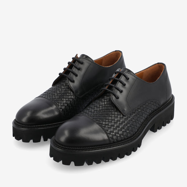 Taft The Lucia Shoe In Black Woven