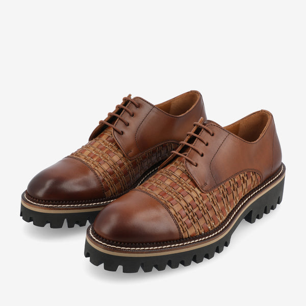 Taft The Lucia Shoe In Brown Woven