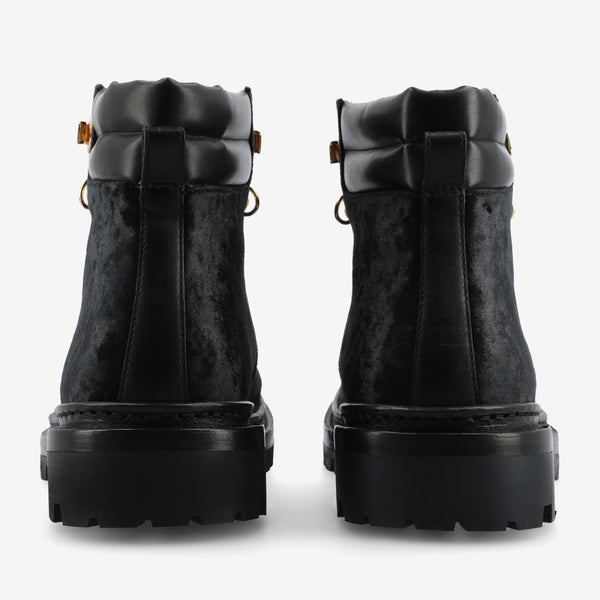 Taft The Viking Boot In Black Velour