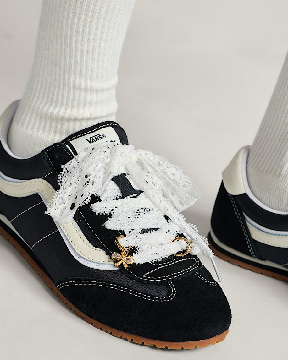 Taka Hayashi For Vault By Vans Vans Pearl And Lace Shoe Charm Set White