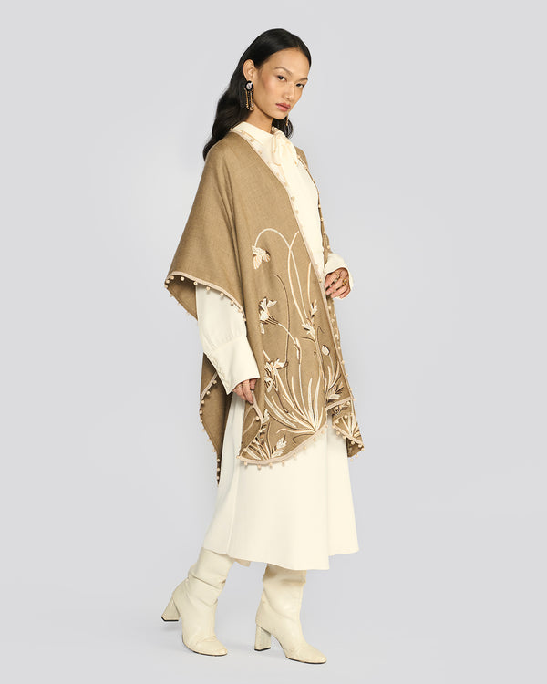 Talitha Sierra Beige Gara Ruana