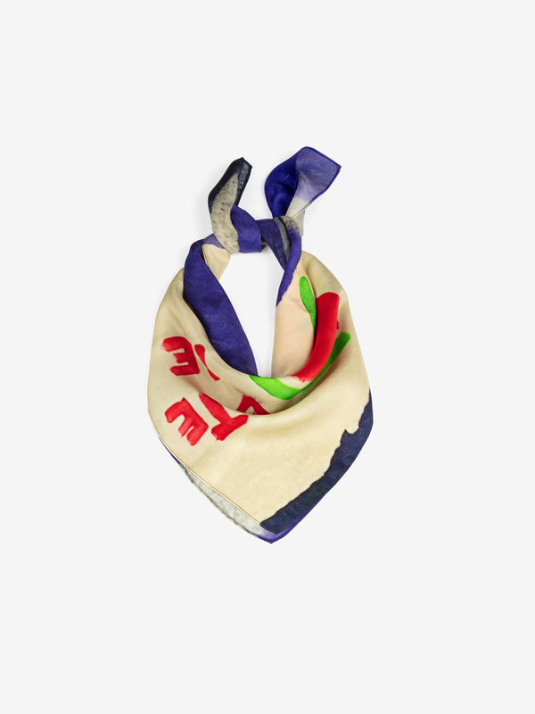 Talking Walls Twiggy Bite Me