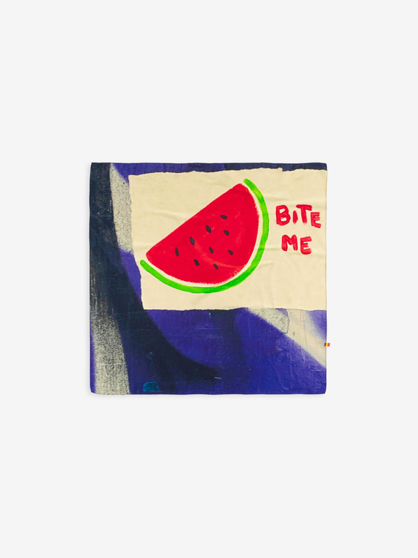 Talking Walls Twiggy Bite Me