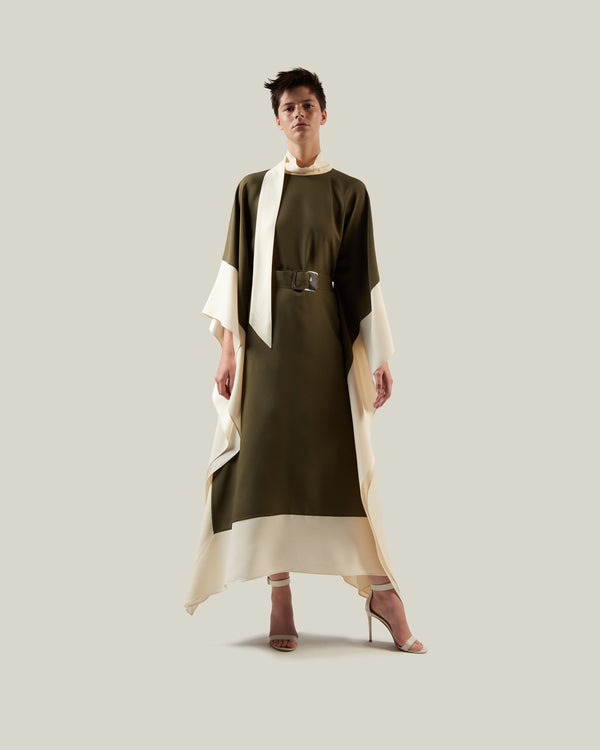 taller marmo Adda Kaftan in Forest Green