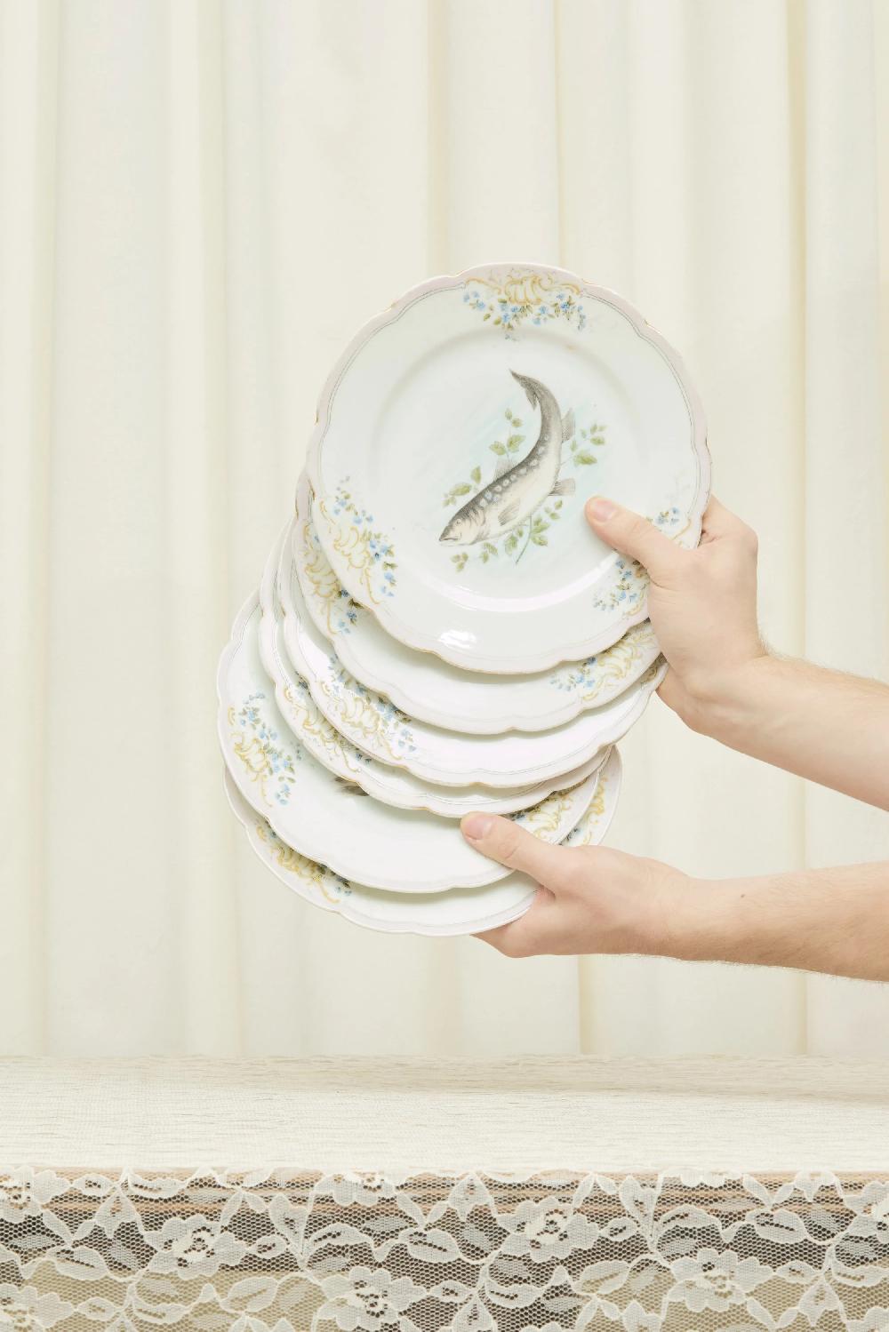 Tanner Fletcher Antique Fish Plates Set/6