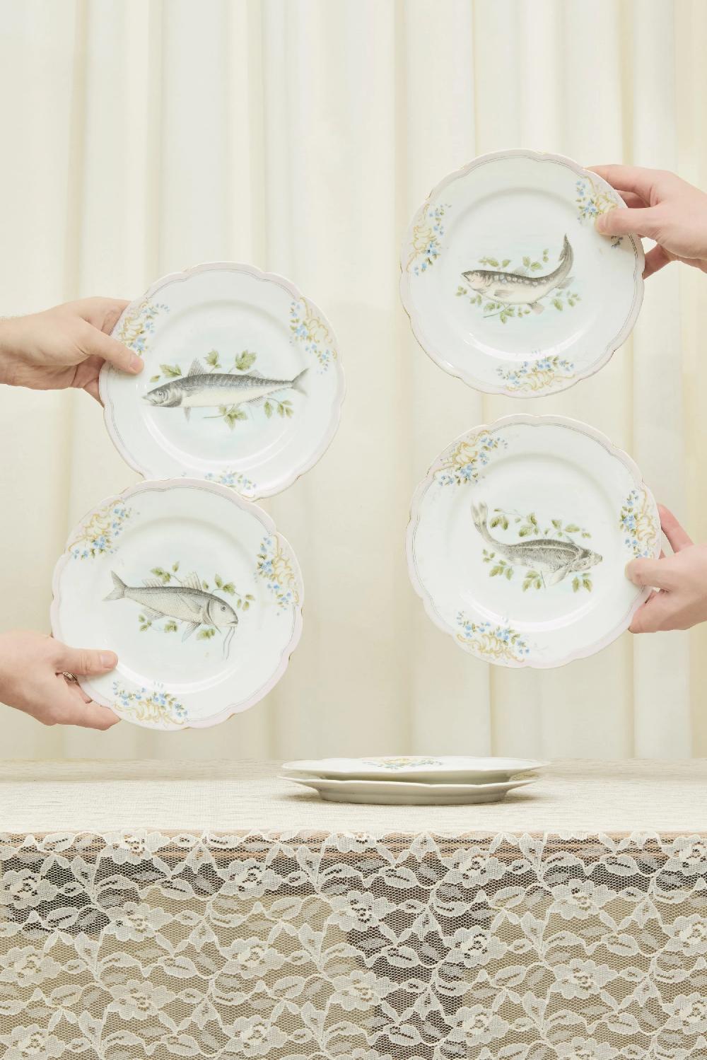 tanner fletcher Antique Fish Plates Set/6
