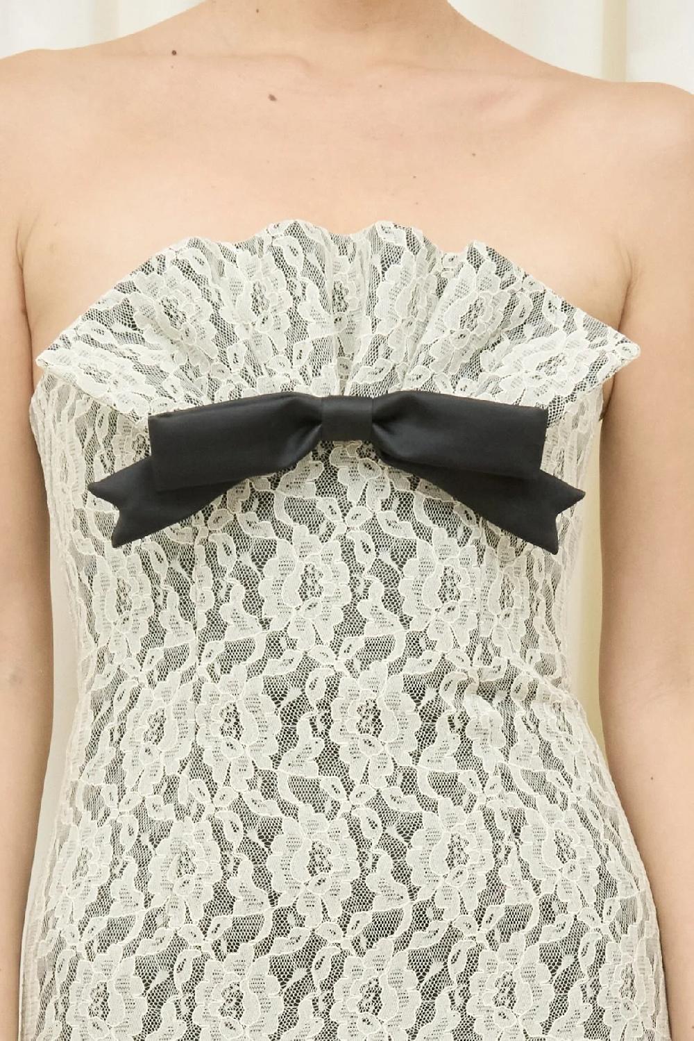 Tanner Fletcher Flossy Lace Layered Mermaid Gown