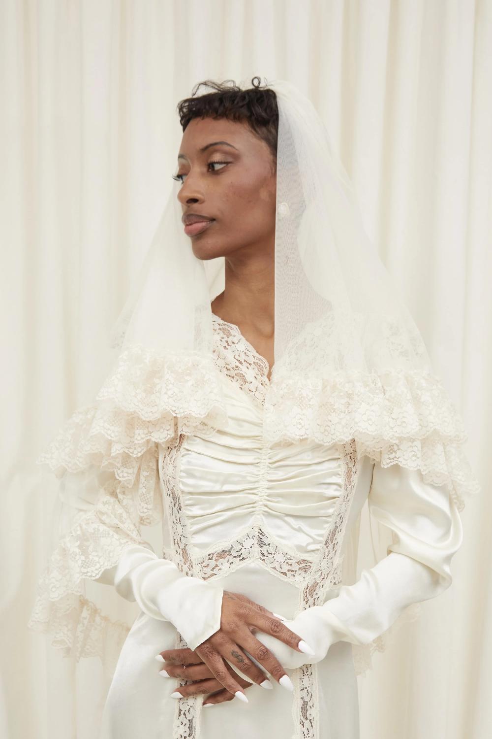 Tanner Fletcher Gwendolyn Lace Tiered Veil