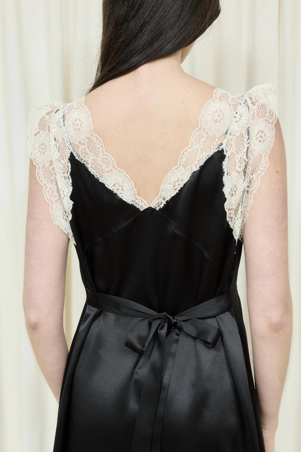 Tanner Fletcher Irene Lace Trim Midi Dress