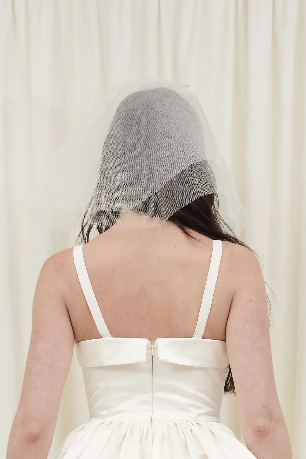 Tanner Fletcher Luelle Short Bow Veil