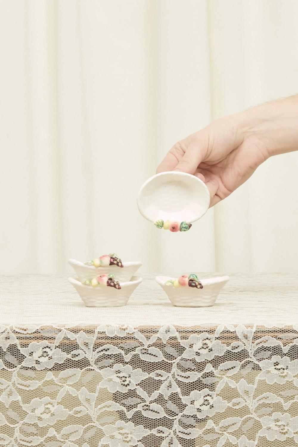 tanner fletcher Vintage Basket Dishes Set/4