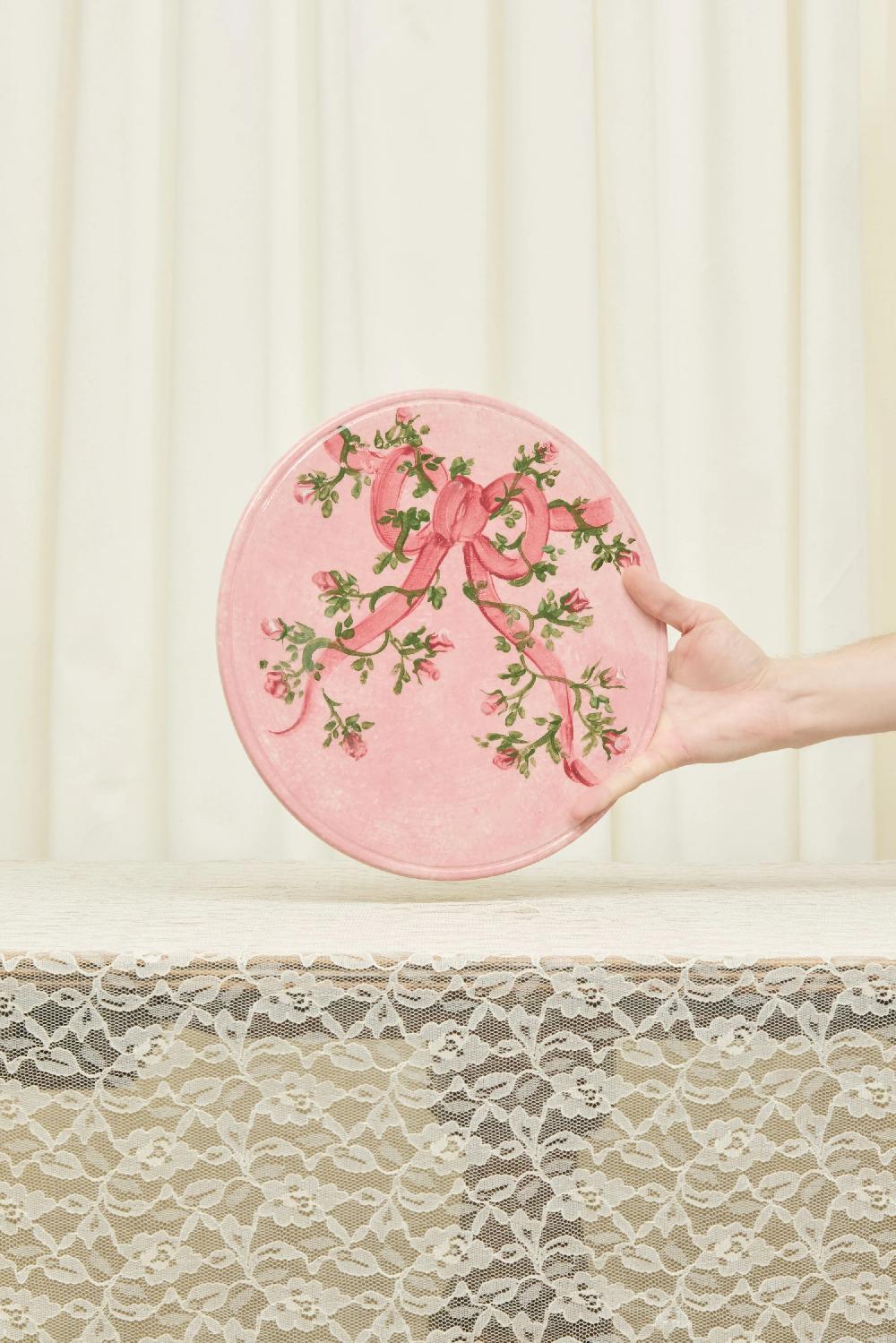 tanner fletcher Vintage Ceramic Bow Cake Stand