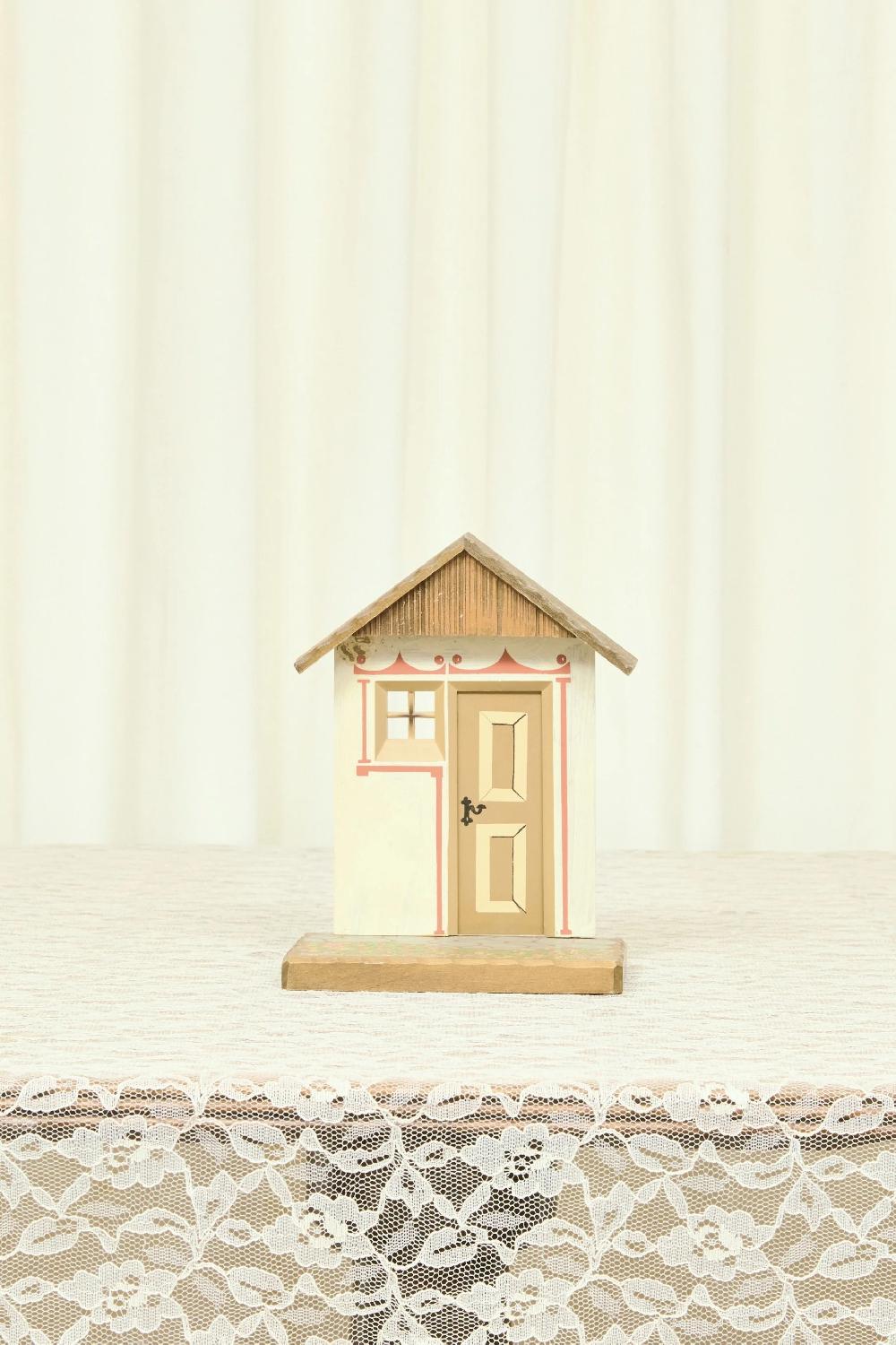 Tanner Fletcher Vintage Cottage Wall Shelf Decor