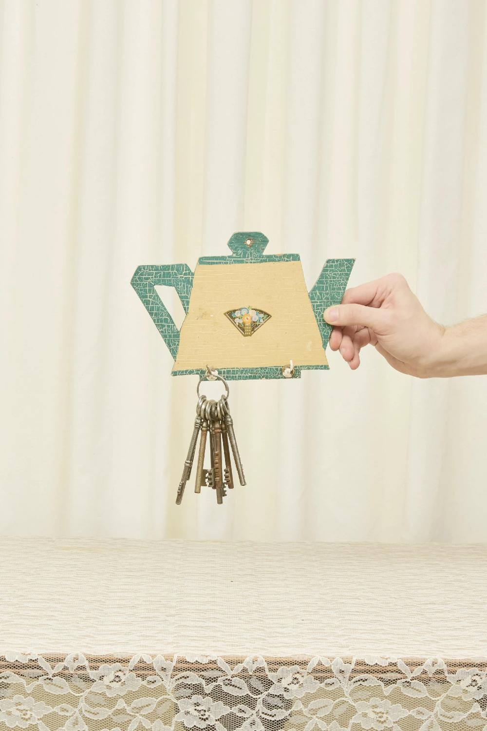 tanner fletcher Vintage Crackle Teapot Wall Hook