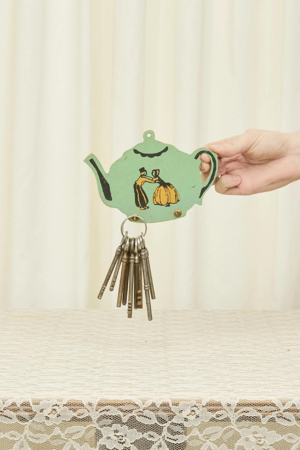 Tanner Fletcher Vintage Dancing Teapot Wall Hook