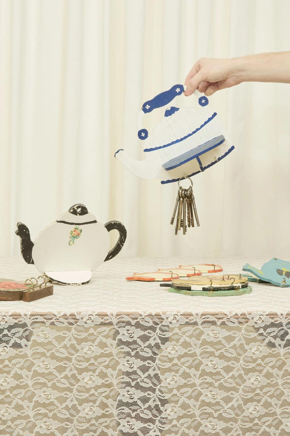 Tanner Fletcher Vintage Teapot Wall Shelf/Hook