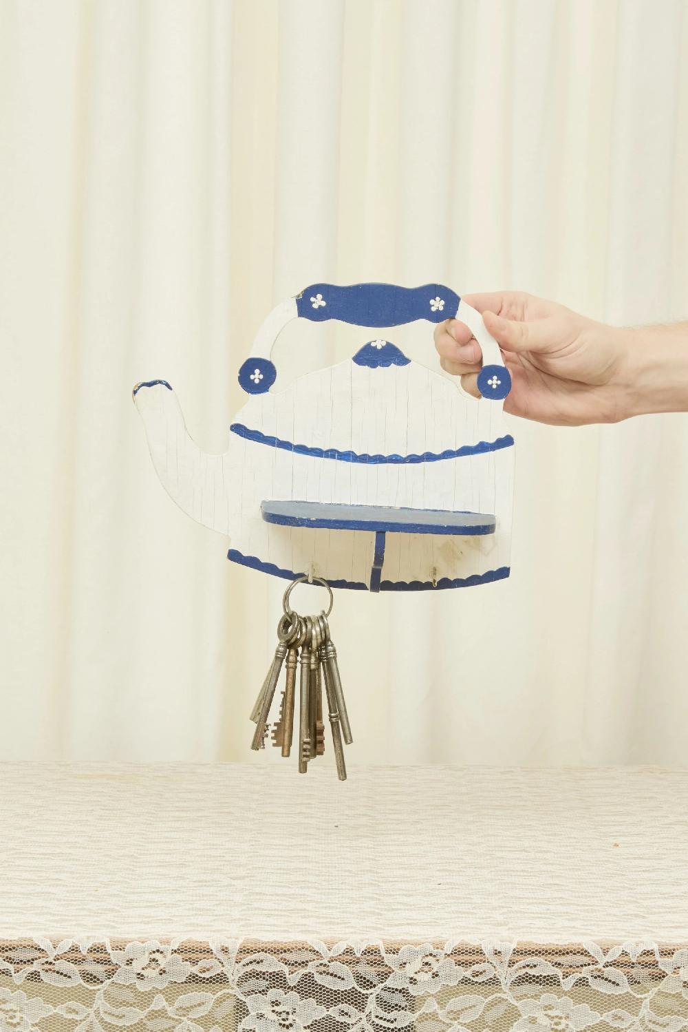 Tanner Fletcher Vintage Teapot Wall Shelf/Hook