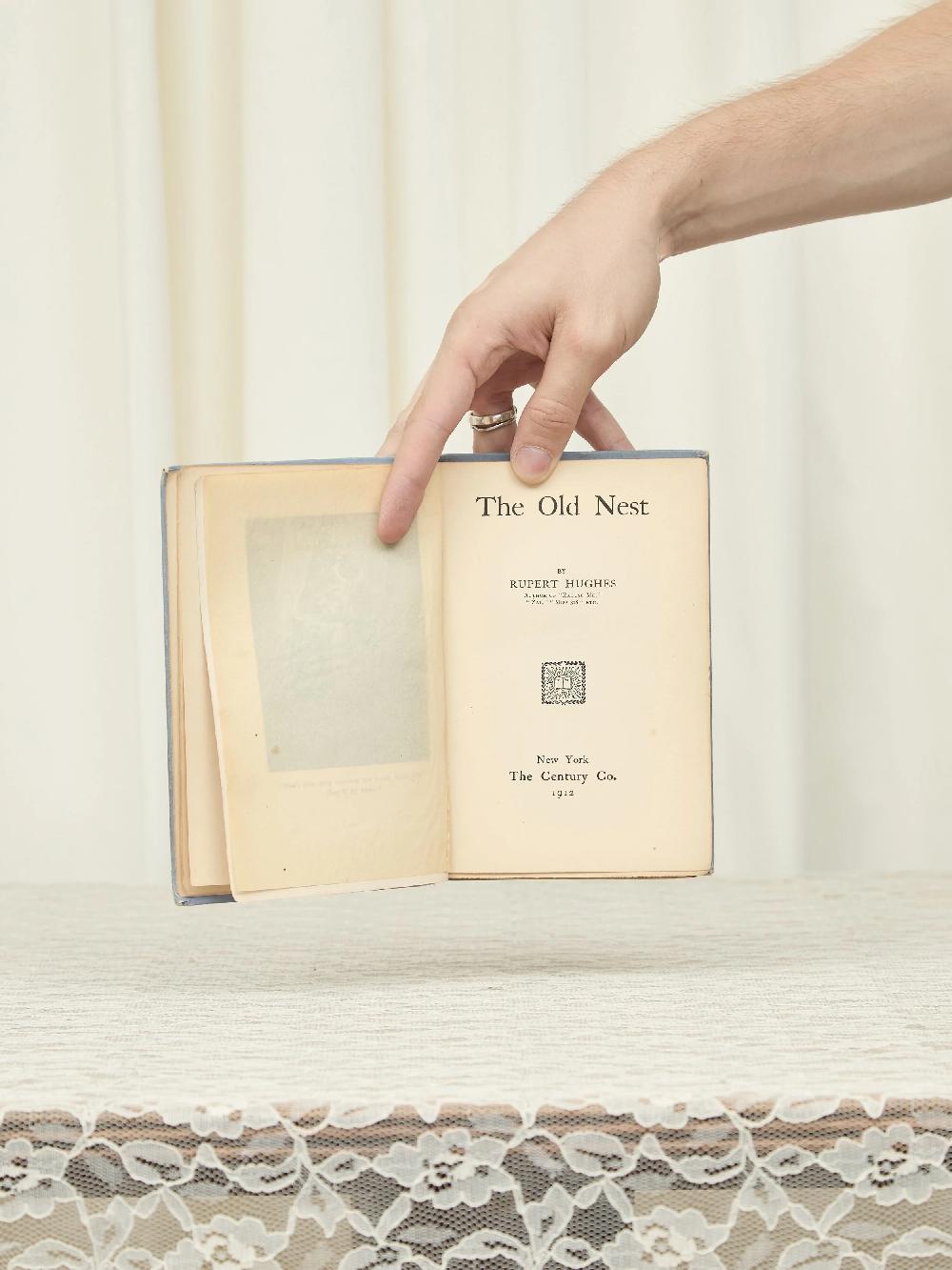 Tanner Fletcher Vintage The Old Nest Book