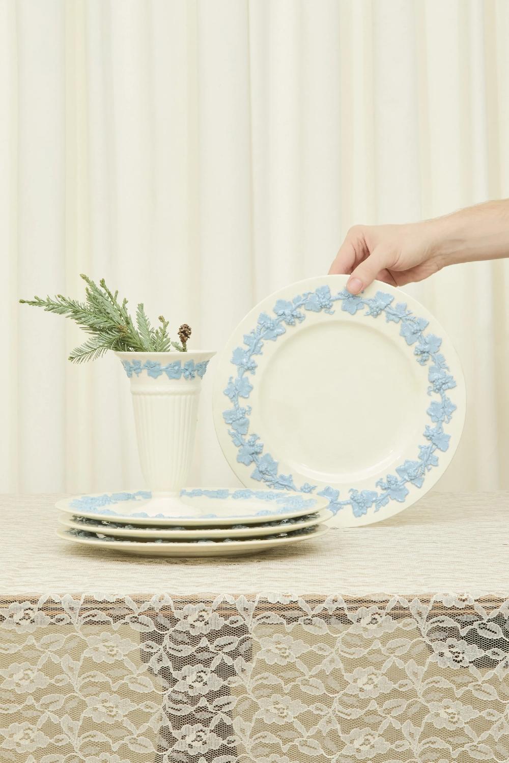 Tanner Fletcher Vintage Floral Trimmed Plates Set/4