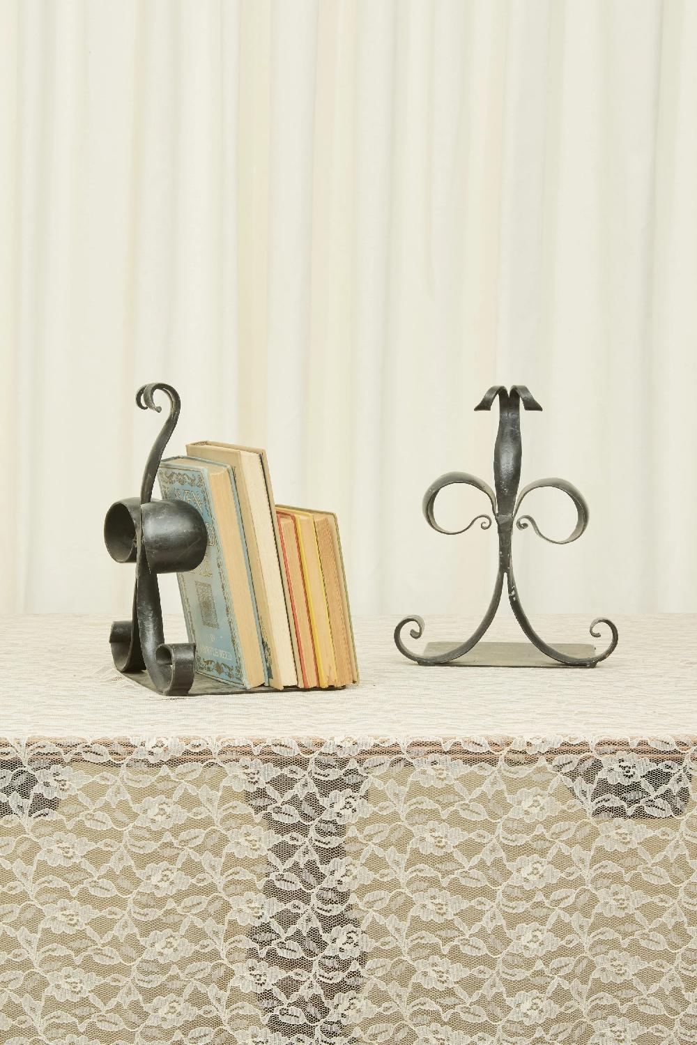 tanner fletcher Vintage Large Forged Iron Bookends Set/2