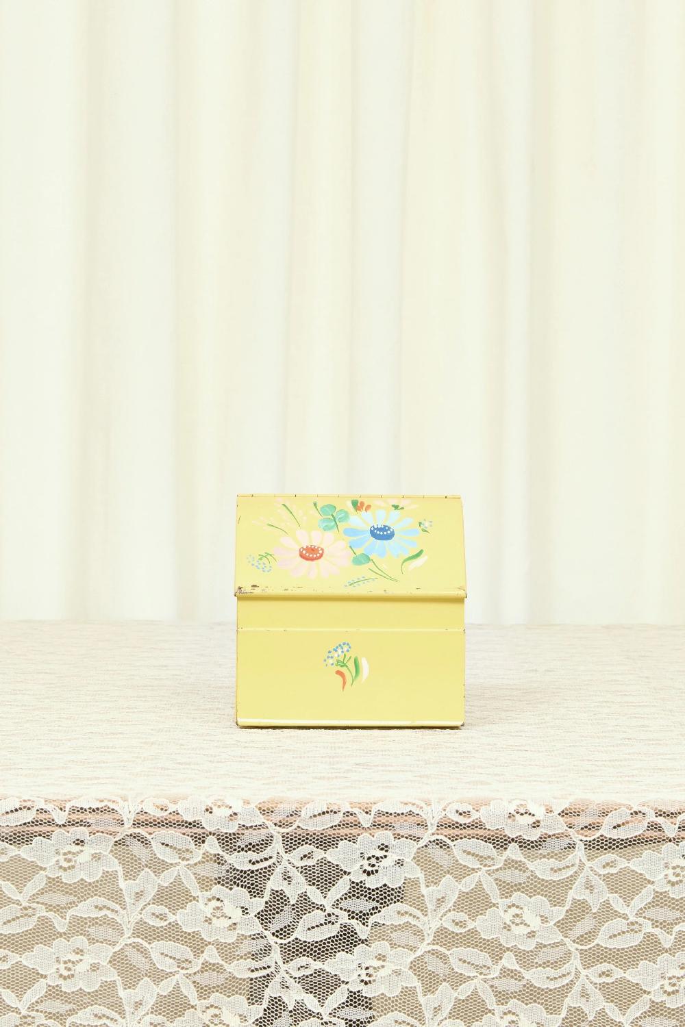 tanner fletcher Vintage Painted Wall Box/Recipe Card Holder