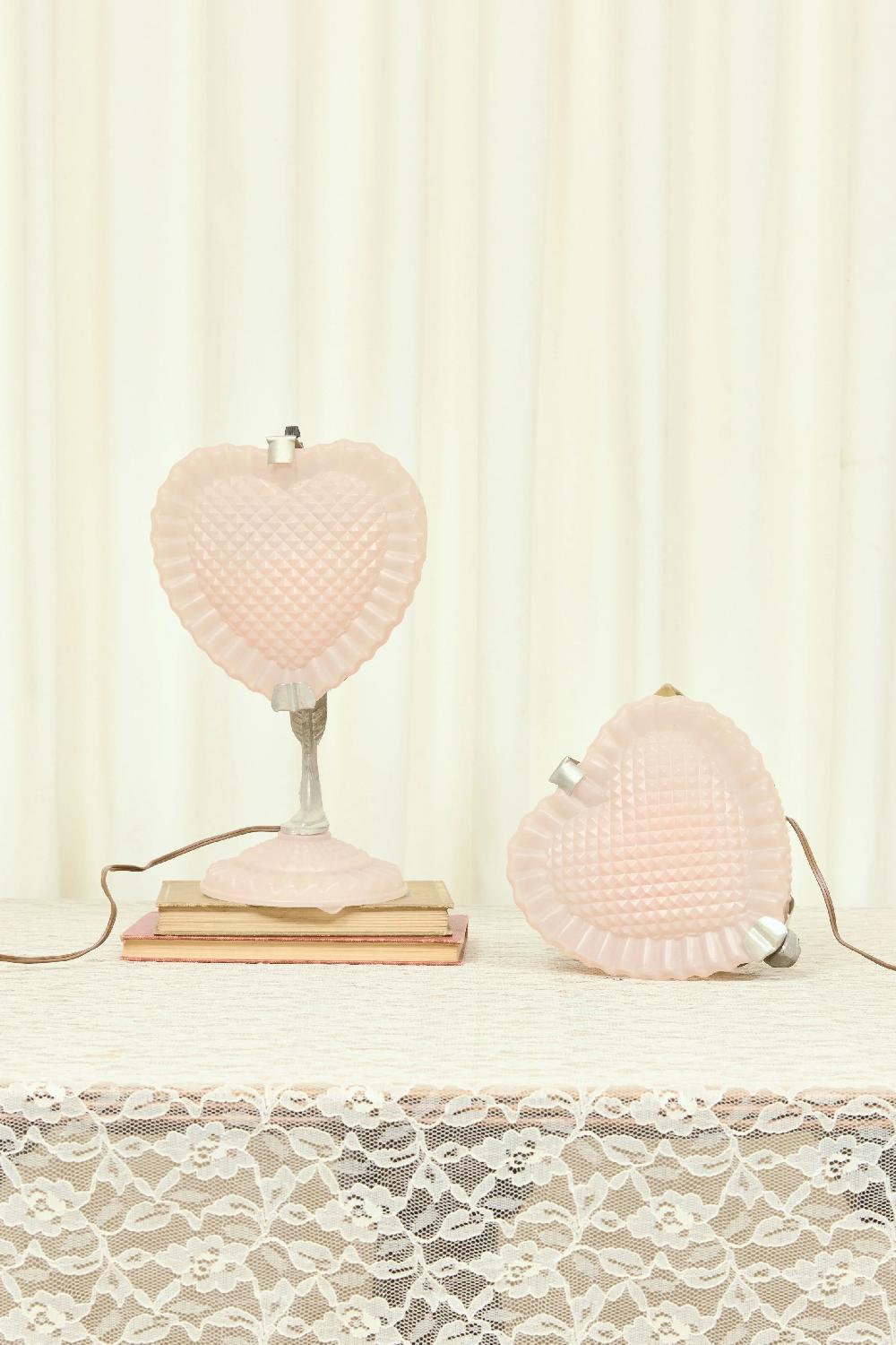 Tanner Fletcher Vintage Pink Leaning Heart Shaped Boudoir Lamp