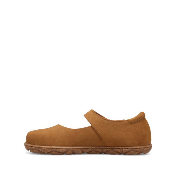 Taos Footwear Success — Camel Suede