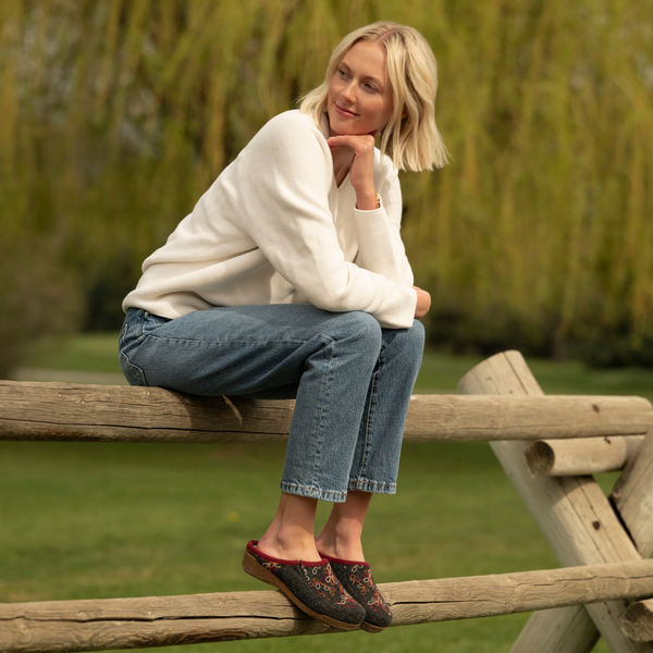 Taos Footwear Woolflower — Charcoal